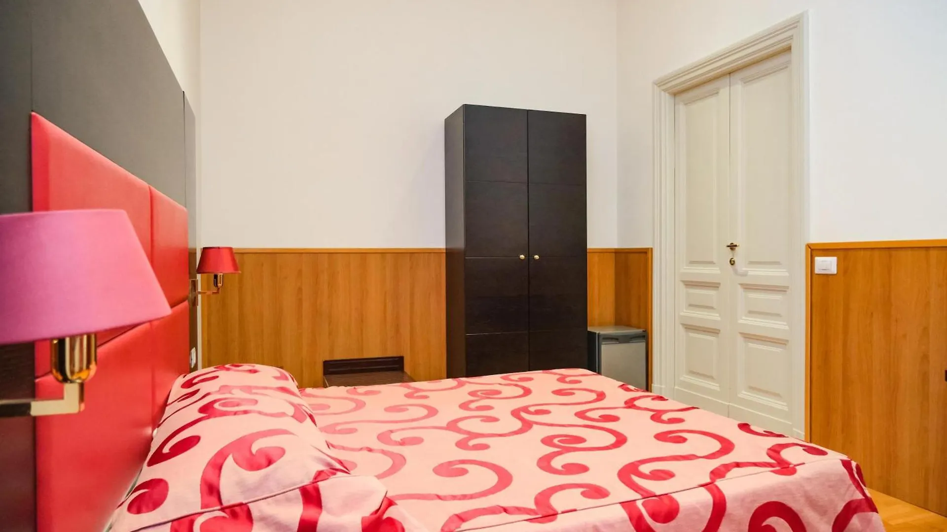 Domus Lilium Apartment Rome